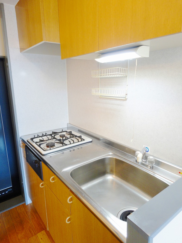 Kitchen. Space enough easy-to-use kitchen with two-burner stove ☆ 