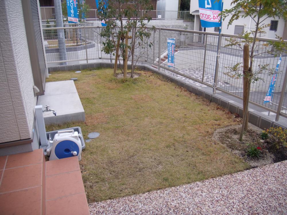 Garden. Local (11 May 2013) Shooting