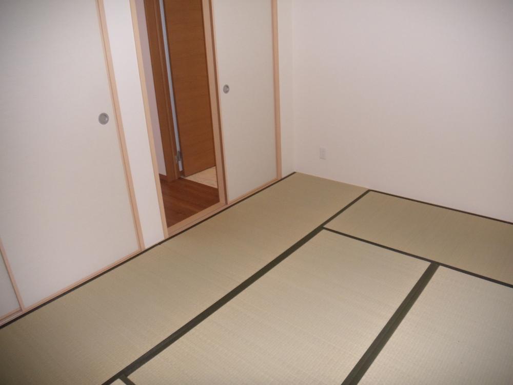 Non-living room. Indoor (11 May 2013) Shooting