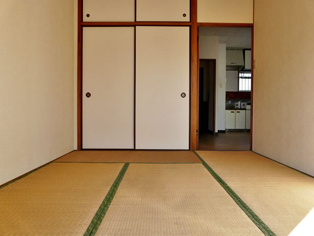 Living and room. Room (Japanese-style room 6 quires)