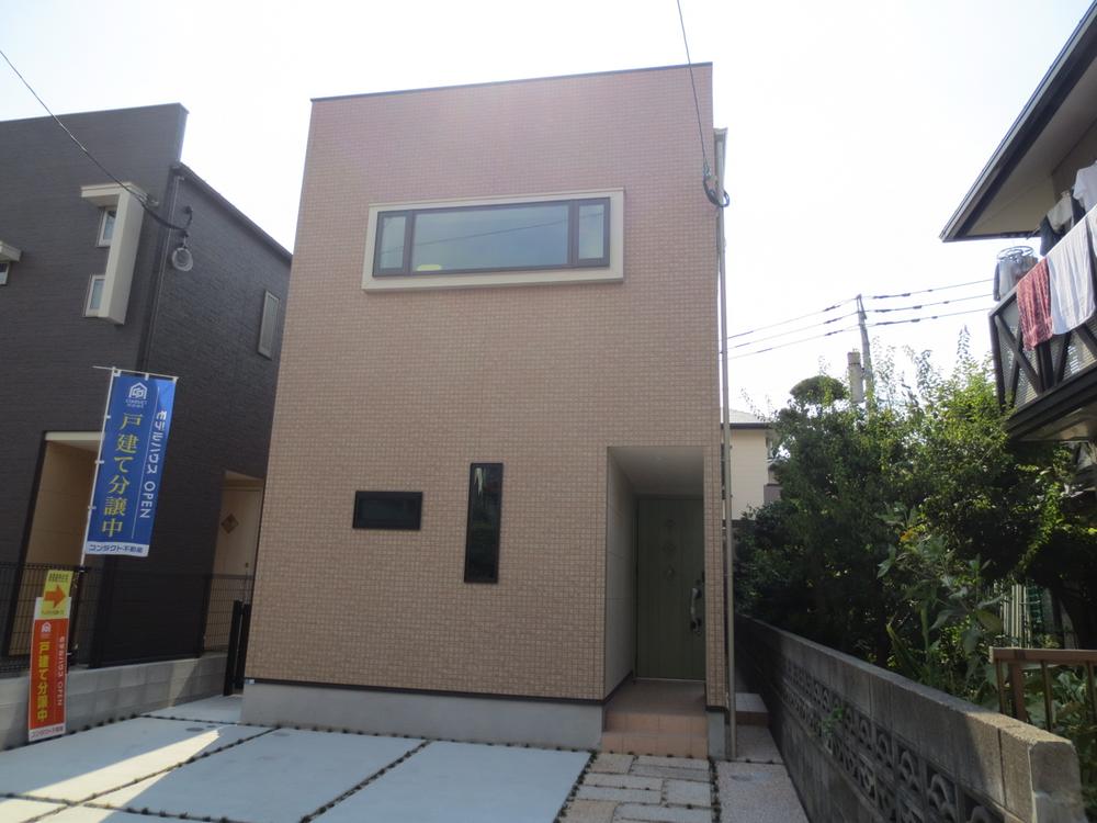 Local appearance photo.  [No. 1 destination] Local (August 2013) Shooting