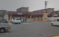 Convenience store. 270m to Seven-Eleven (convenience store)