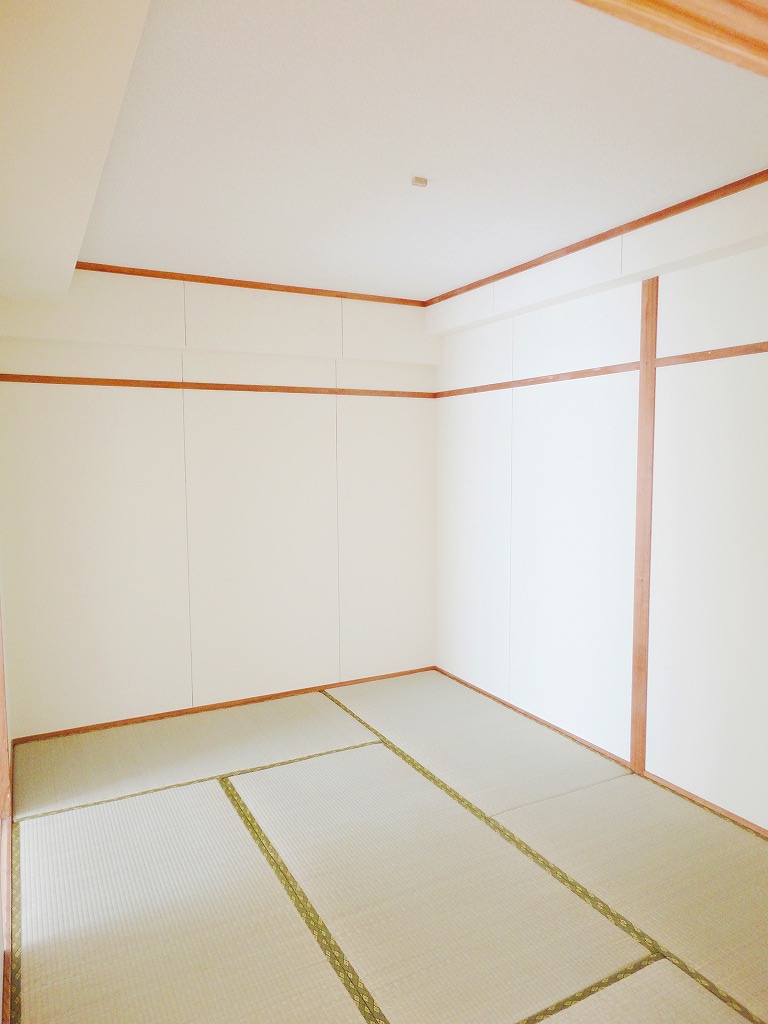 Other room space. DK next to the Japanese-style room ☆ 