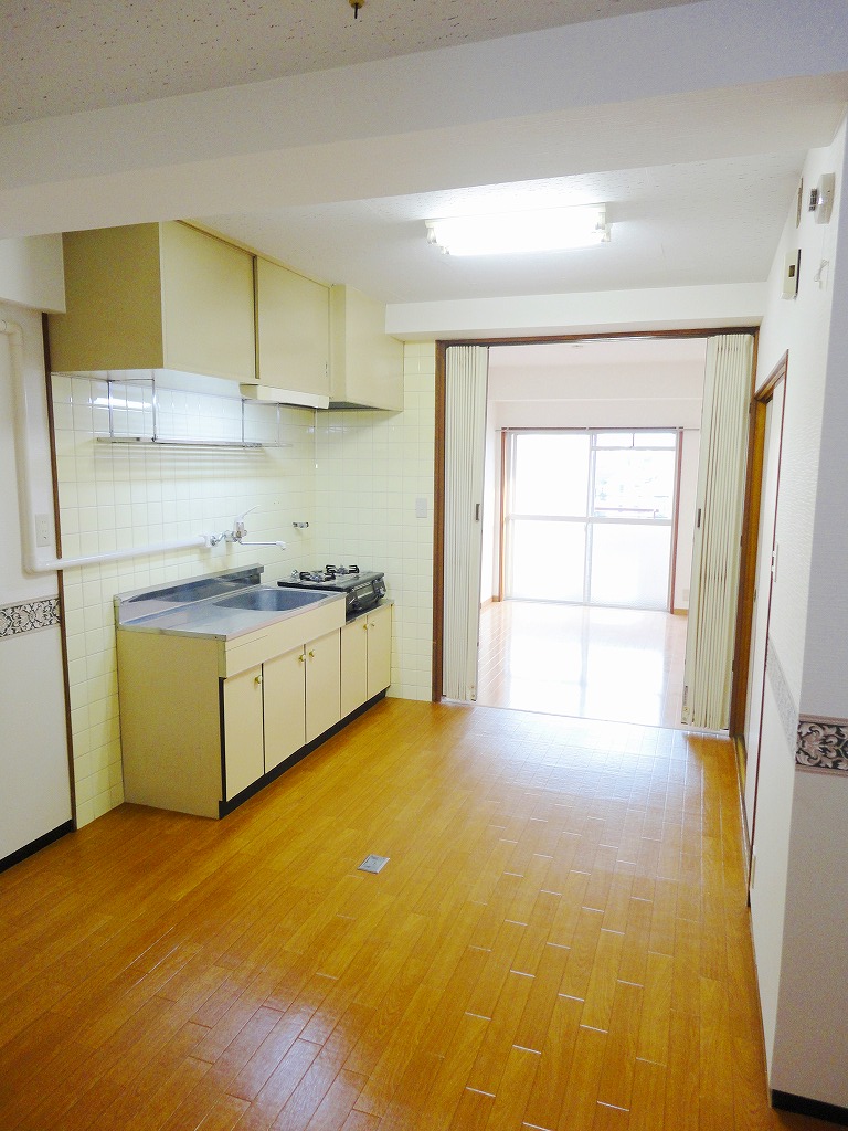 Living and room. 7.5 Pledge of dining kitchen ☆ 