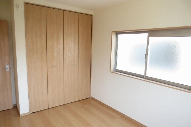 Receipt. Plenty of storage! !