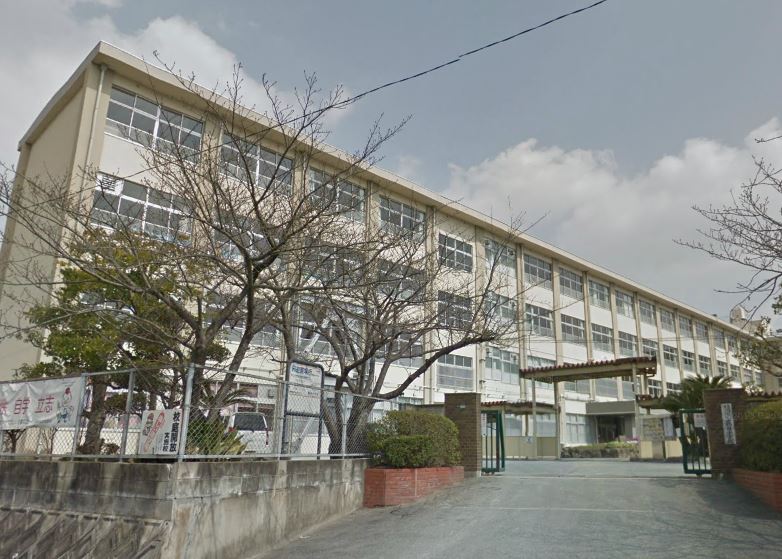 Primary school. 130m to Fukuoka Municipal Tsuruta elementary school (elementary school)