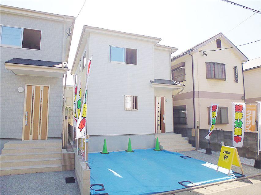 Local appearance photo. Local photo (2013 October 13, 2008)