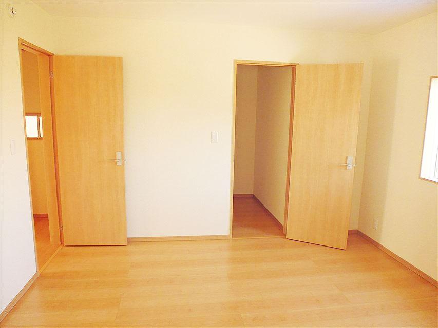 Non-living room. Akarui 2 Kaiyoshitsu