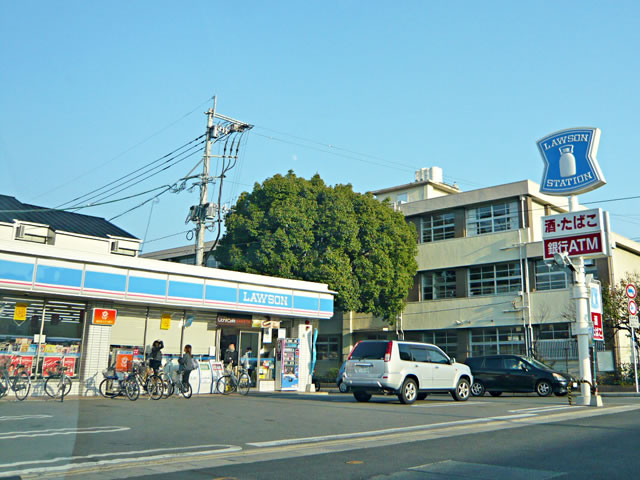 Convenience store. 450m until Lawson (convenience store)