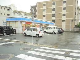 Convenience store. 635m until Lawson Kasuga Suguminami store (convenience store)