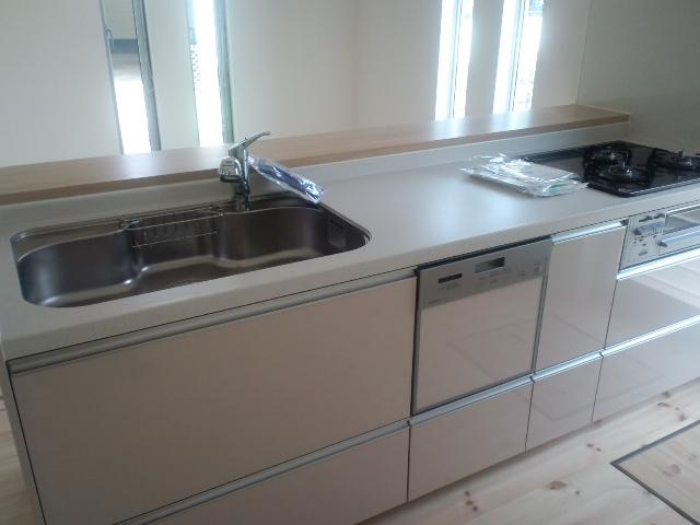 Same specifications photo (kitchen). Same specifications