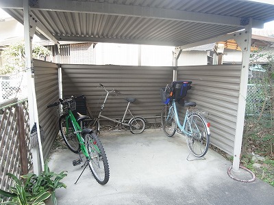 Other common areas. Bicycle parking space!