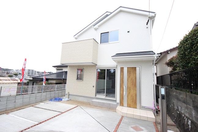 Local appearance photo. Indoor (11 May 2013) Shooting