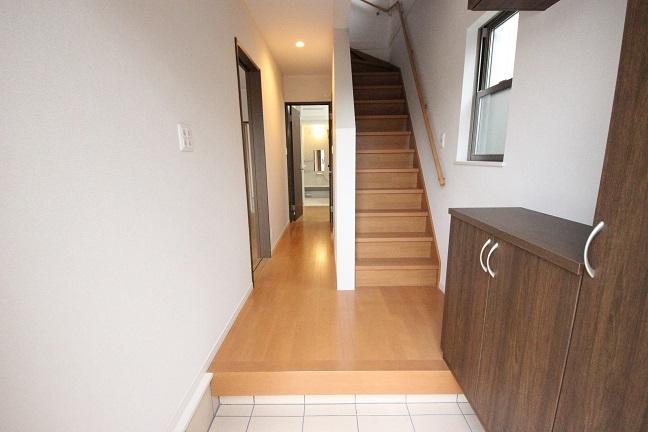 Entrance. Indoor (11 May 2013) Shooting