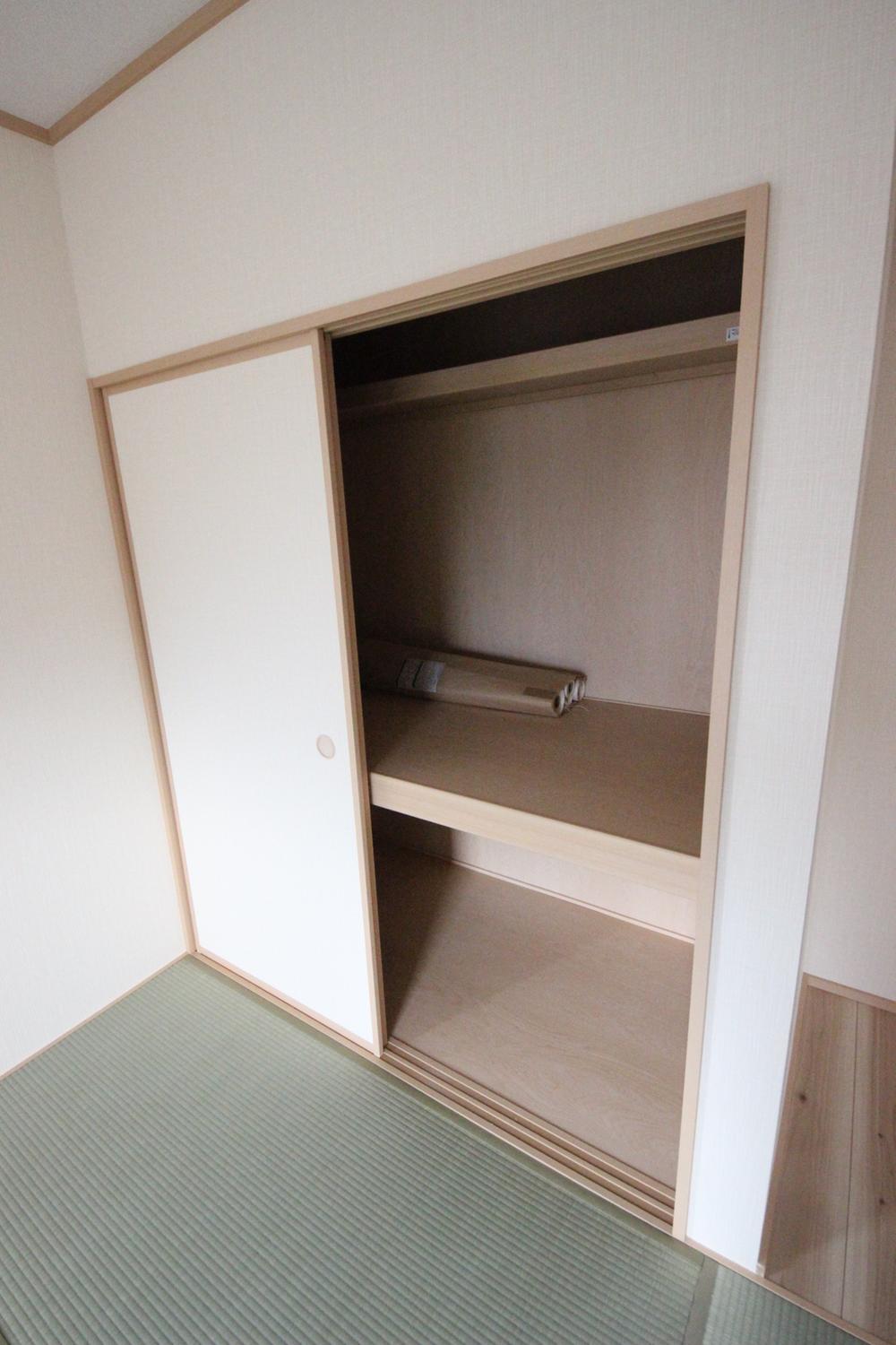 Non-living room. Indoor (11 May 2013) Shooting