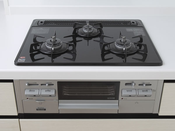 Kitchen.  [Glass top stove] With double-sided grill burning on both sides of the fish at the same time, Wide glass top gas table multi-function I'm glad that the touch method of operation, Easy to clean. (All amenities are the same specification)