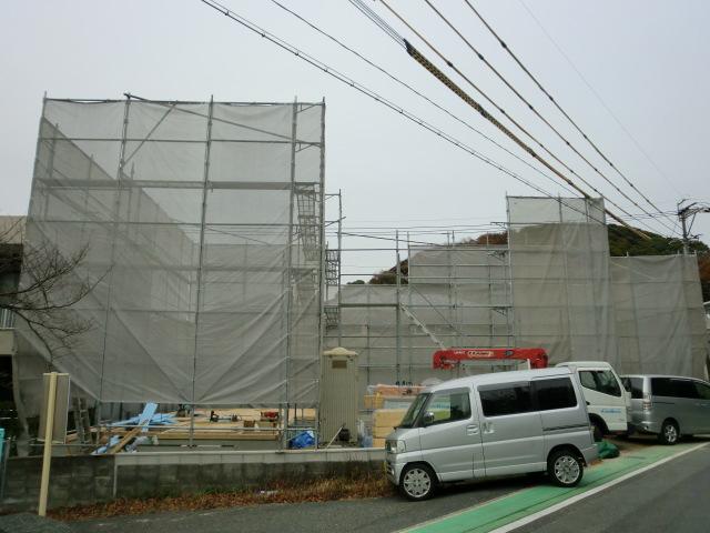 Local photos, including front road. Local (12 May 2013) Shooting