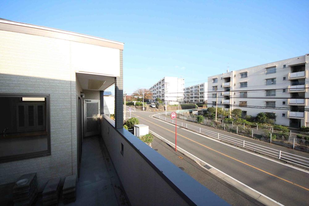 View photos from the dwelling unit. (November 2013) Shooting