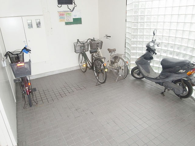Other common areas. Bicycle & Motorcycles here!
