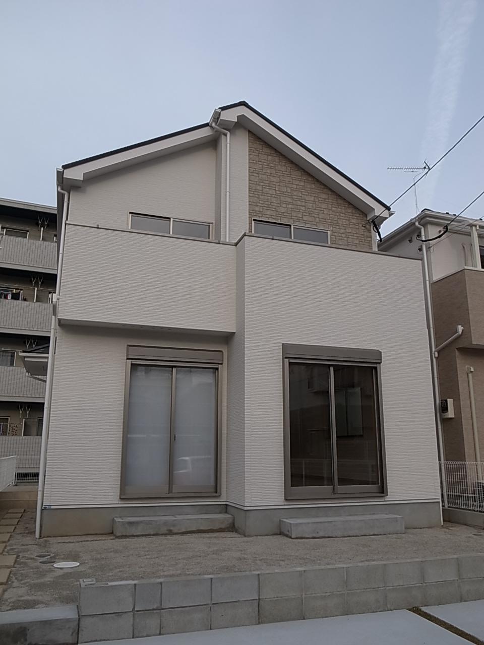 Local appearance photo. Local (12 May 2013) Shooting