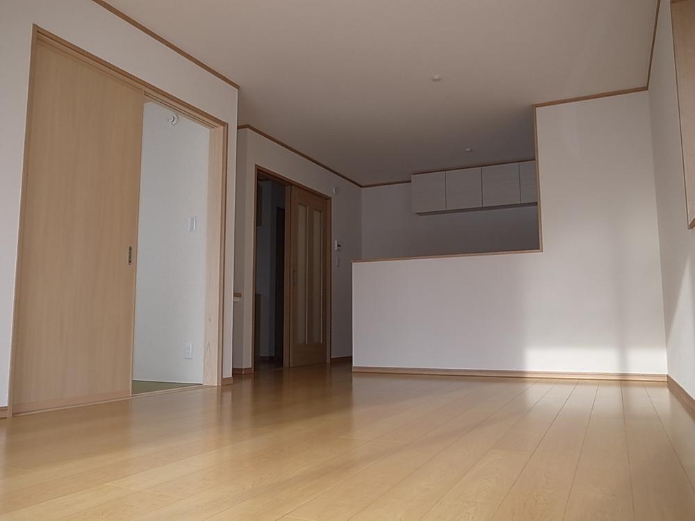 Living. Local (12 May 2013) Shooting