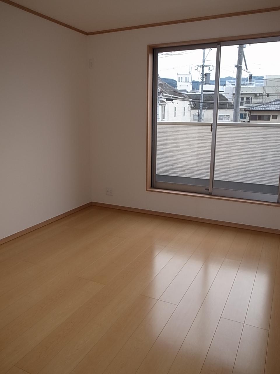 Non-living room. Local (12 May 2013) Shooting