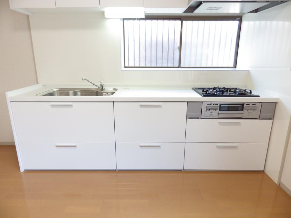 Kitchen. System kitchens with the white tones