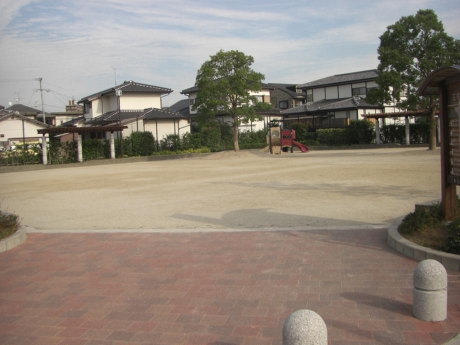 park. 240m until Nishikoen Miyake