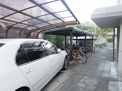 Other common areas. Bicycle-parking space! 