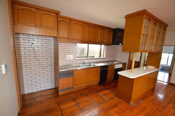 Kitchen. There cupboard of large capacity!
