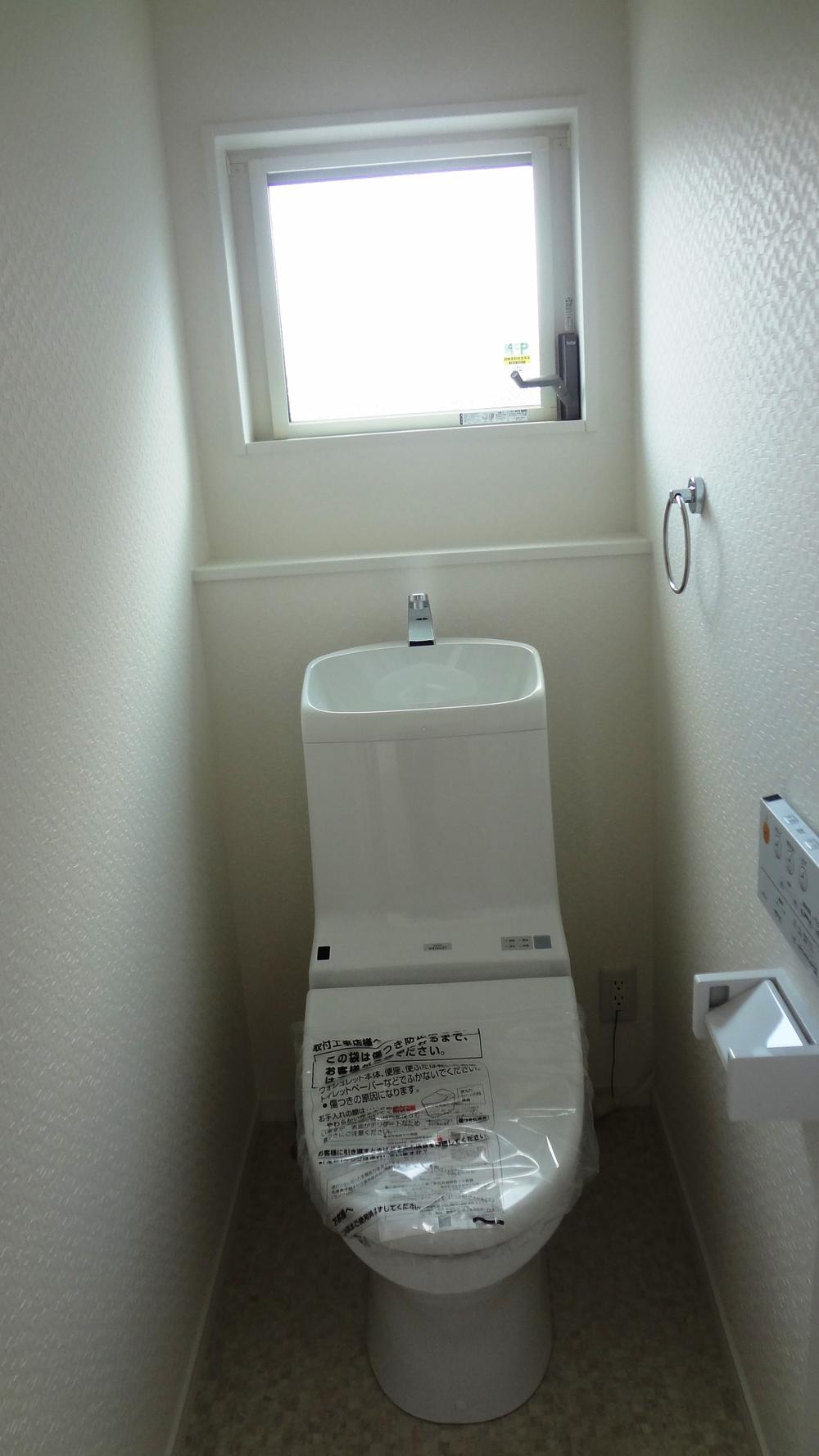 Toilet. Simple high-function toilet