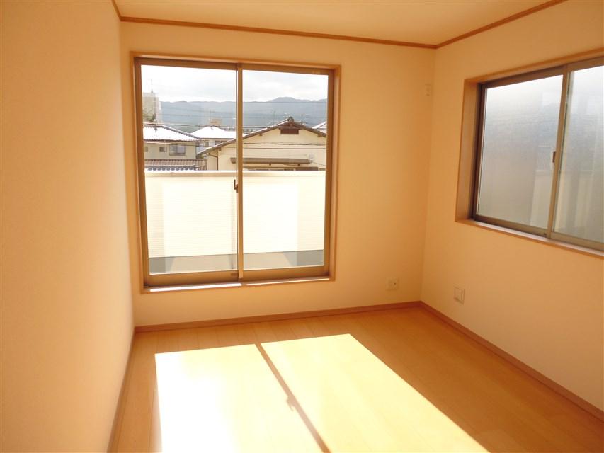 Non-living room. Akarui 2 Kaiyoshitsu