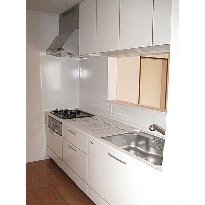 Kitchen. Spacious kitchen space!