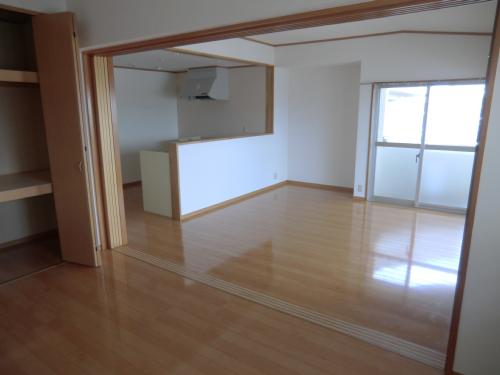 Living and room. living ※ Same property by room photo