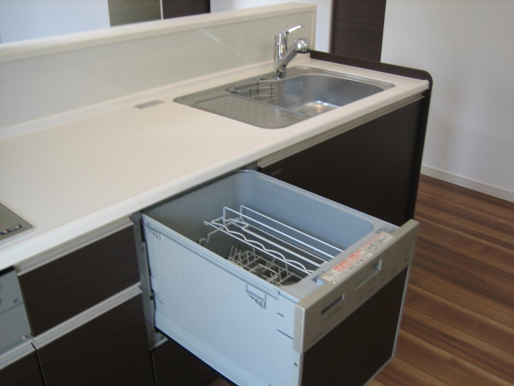 Other Equipment. System Kitchen built-in and a clean dish washing and drying machine