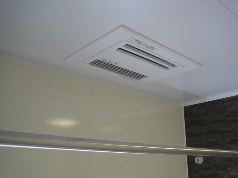 Other Equipment. Timer type ventilation fan function for the prevention of heating function mold to prevent the cold when entering the drier winter in the bathroom of a great help to the washing of the rainy season