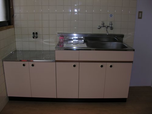 Kitchen. Kitchen to be large, Gas stove also comes with (you put the future