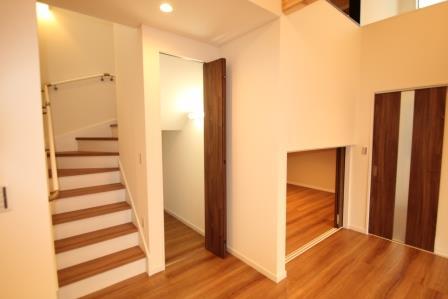 Living. Popular living stairs ・ Available a huge storage to LDK Housework is also easy to say a user-friendly floor plan