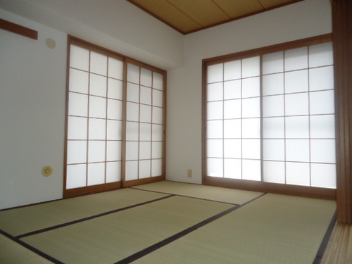 Other room space. Japanese-style room About 6.0 tatami