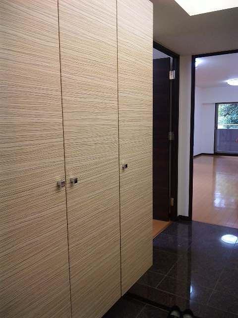Entrance. Storage capacity is rich shoes cloak (^_^) from sandals to boots /  You Katazuki entrance around the neat (* ^ _ ^ *)