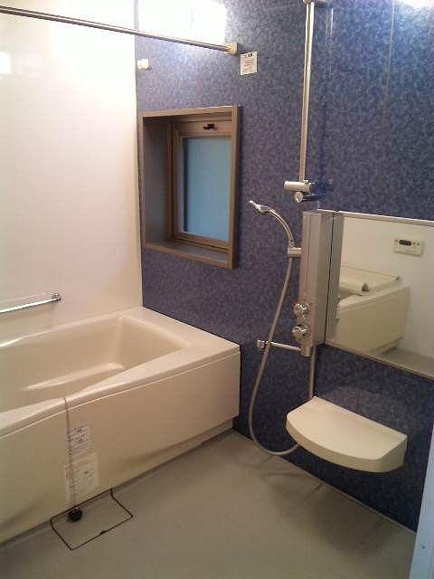 Bathroom. I little things, Washbasin is with storage (^_^) /  It is surprisingly convenient by (^_^) / ~