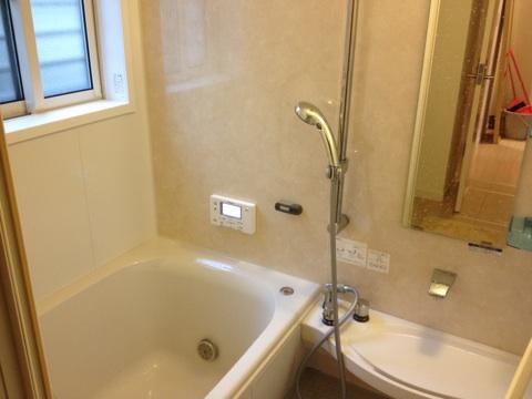 Bathroom. Indoor (11 May 2013) Shooting