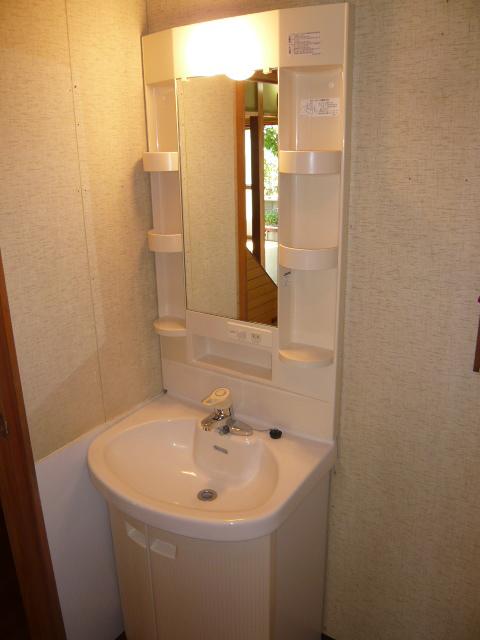 Wash basin, toilet