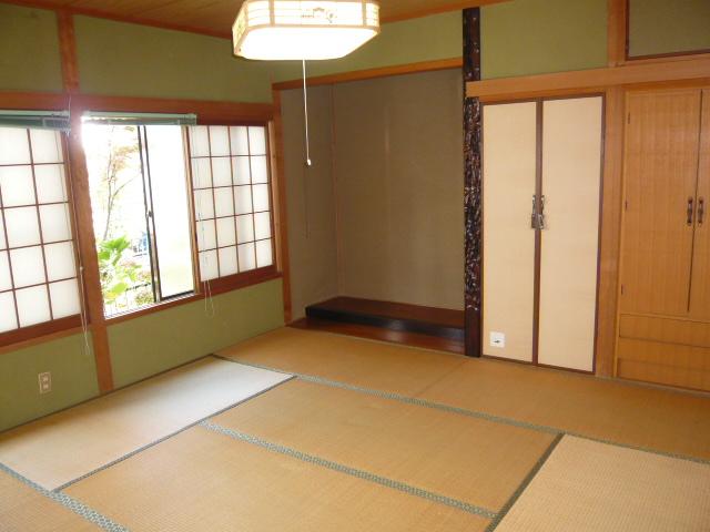 Non-living room. First floor Japanese-style room