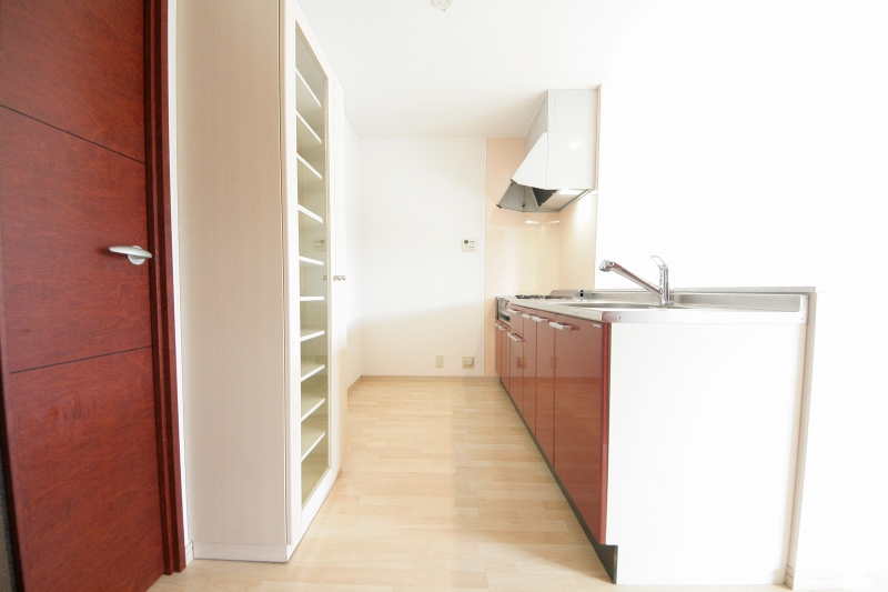 Kitchen. Kitchen red There is also a shelf