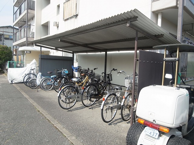 Other common areas. Bicycle equipped!