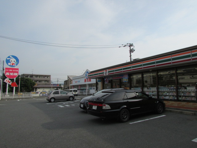 Convenience store. Seven-Eleven Fukuoka Nagao 3-chome up (convenience store) 506m