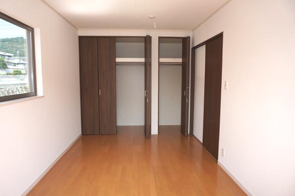 Same specifications photos (Other introspection)