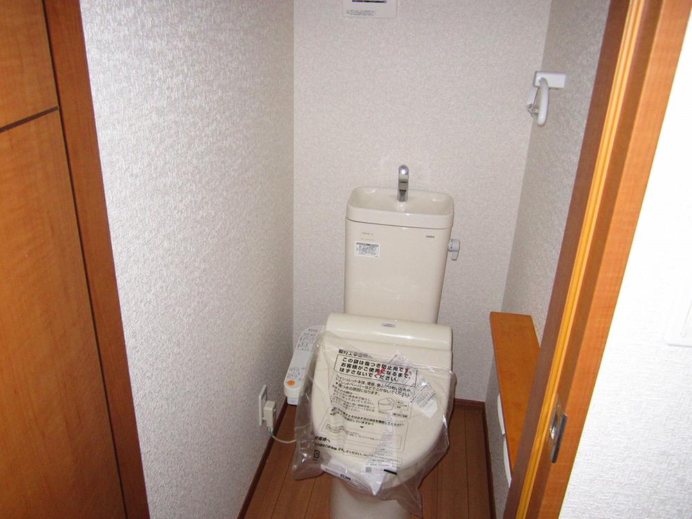 Toilet. Same specifications 5 Building