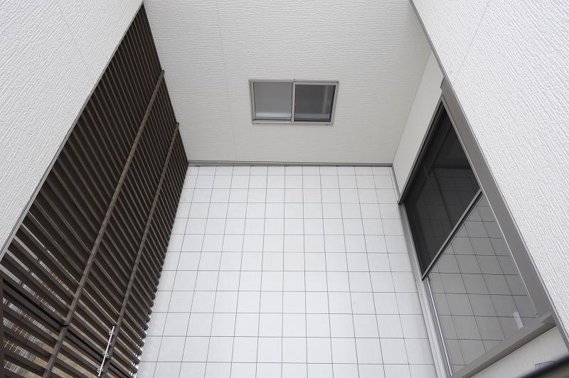 Same specifications photos (appearance). Spacious terrace of our enforcement example courtyard